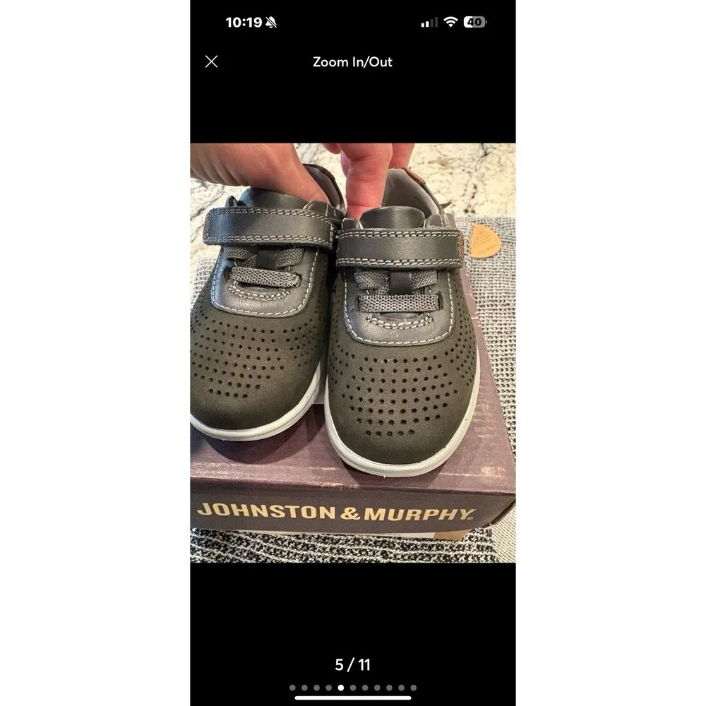 NEW boys size 5 Johnston and Murphy boy's (toddler/little kid) activate U throat
